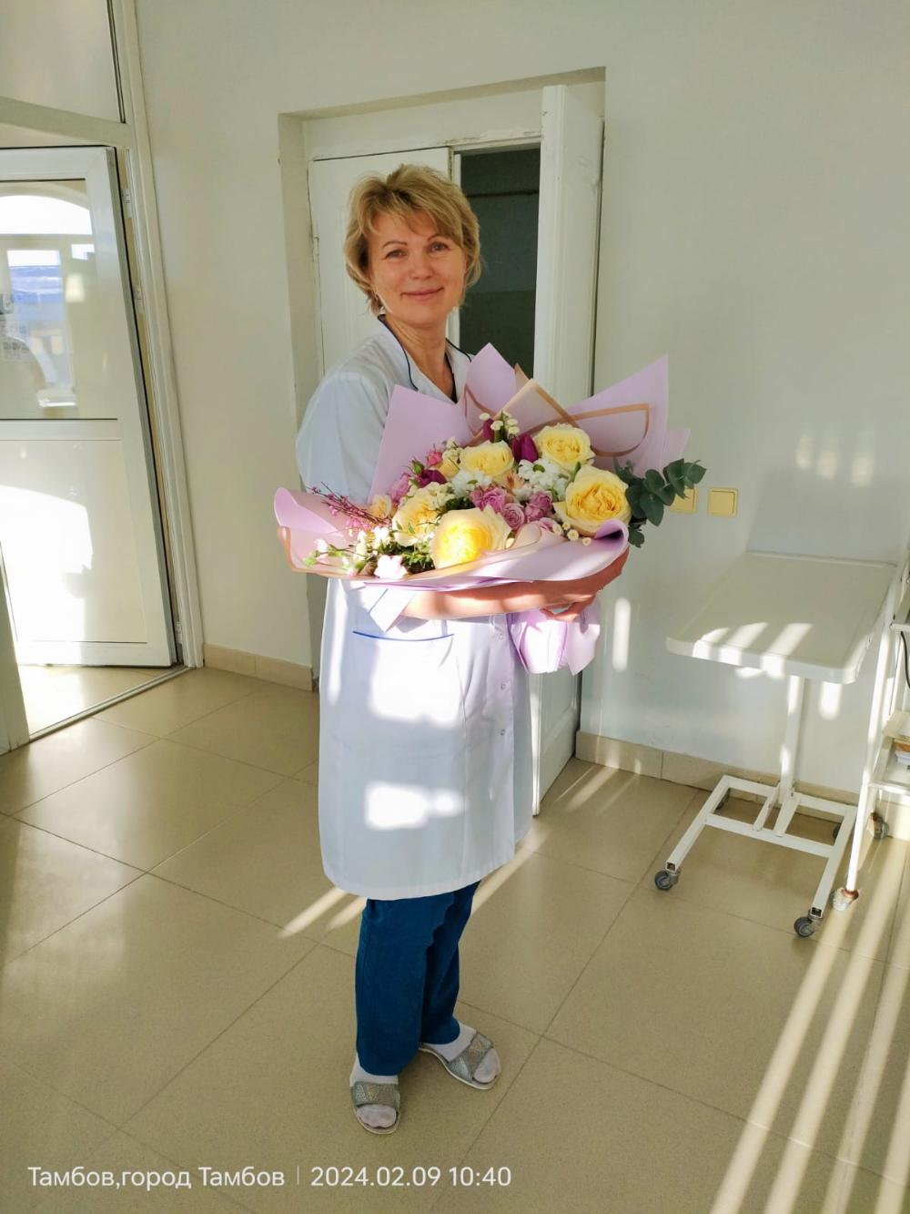 С юбилеем уважаемую коллегу!