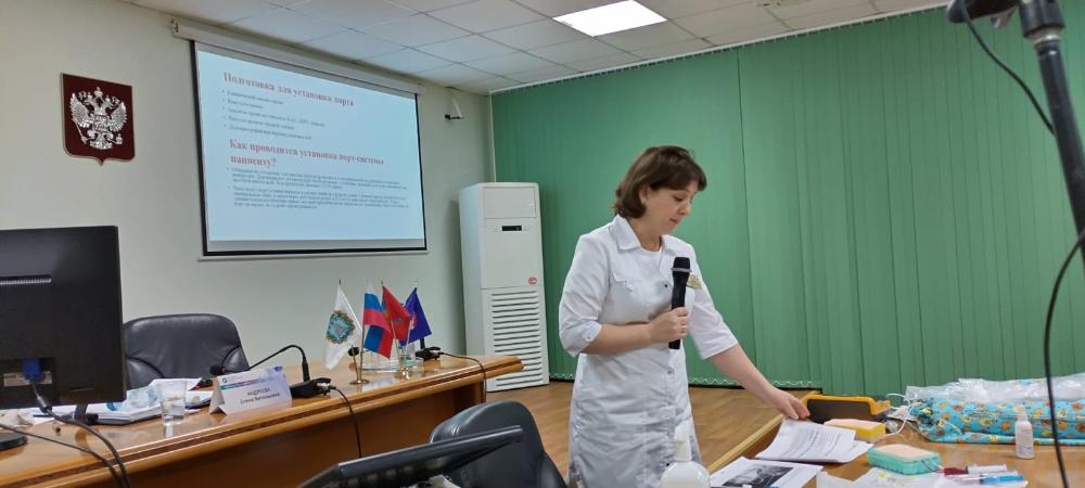 28 ноября 2025 года в конференц-зале ГБУЗ «ТОКБ им. В.Д. Бабенко» успешно прошла научно-практическая конференция «Современные тенденции в реаниматологии»